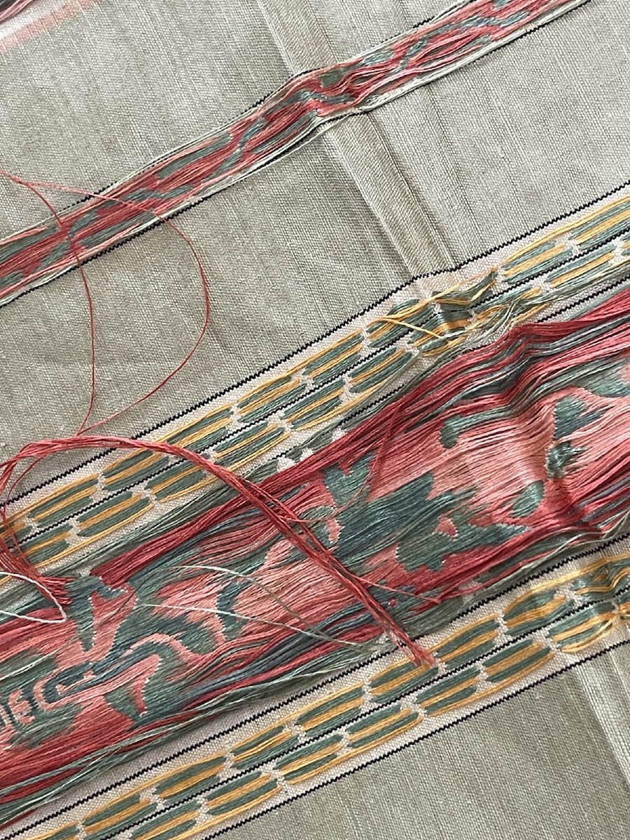 Fragment de soie jacquard à décor de rayures et guirlandes fleuries – Début du XXᵉ siècle-photo-2