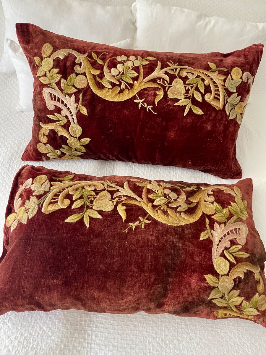 Second coussin d'apparat XIXIème velours brodé  88 cm x 56 cm-photo-2