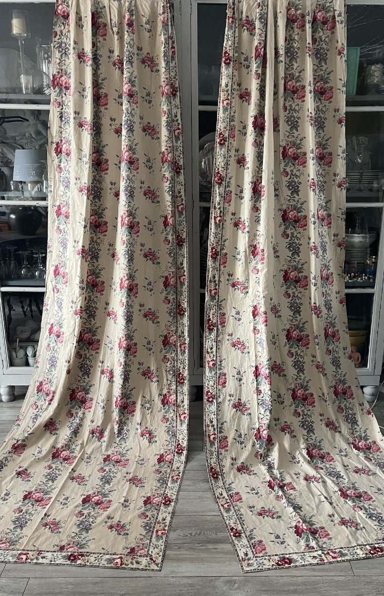 Paire de rideaux en toile imprimée, décor floral, époque XIXᵉ siècle