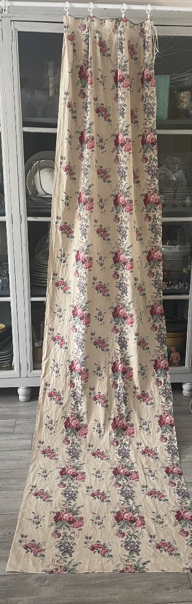 Piece Of Printed Fabric—18th-century Floral Design Featuring Heirloom Roses  -photo-2