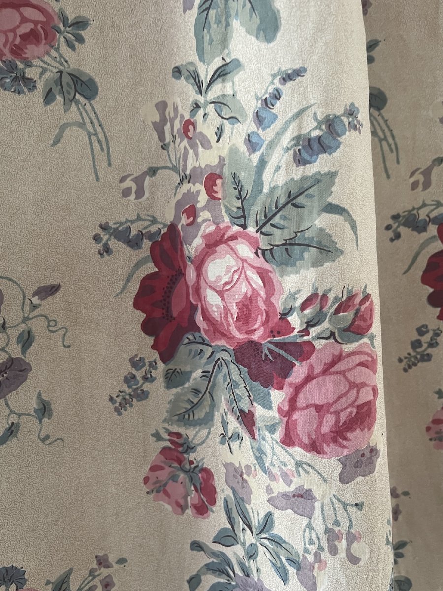 Second Fragment d’étoffe imprimée – XVIIIème siècle floral décor roses anciennes-photo-3