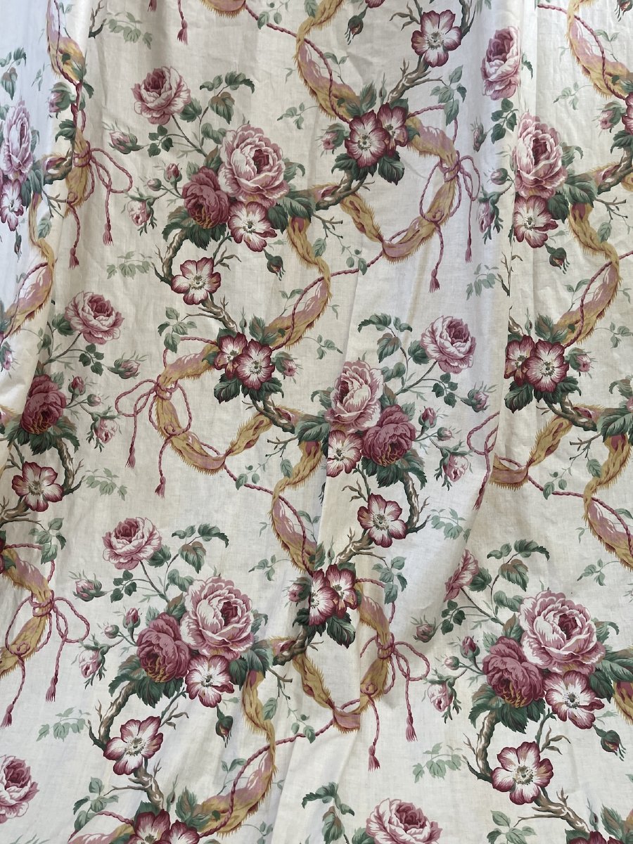 Pair Of Chintz Curtains With A Ribbon-wrapped Rose Pattern  -photo-5