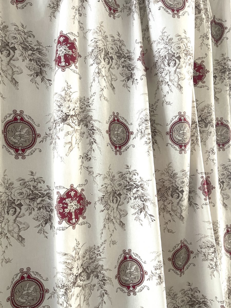 First Pair: 2 Printed Curtains – Grayscale Design Featuring Cherubs, Doves, And Purple Medallions-photo-2