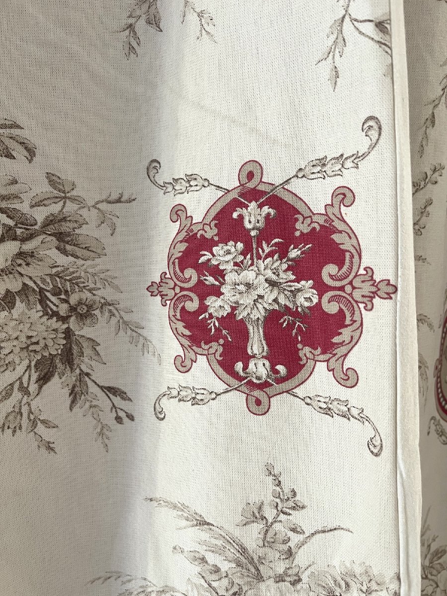 Third Set: 2 Printed Curtains. Gray-scale Design Featuring Cherubs, Doves, And Purple Medallions-photo-3