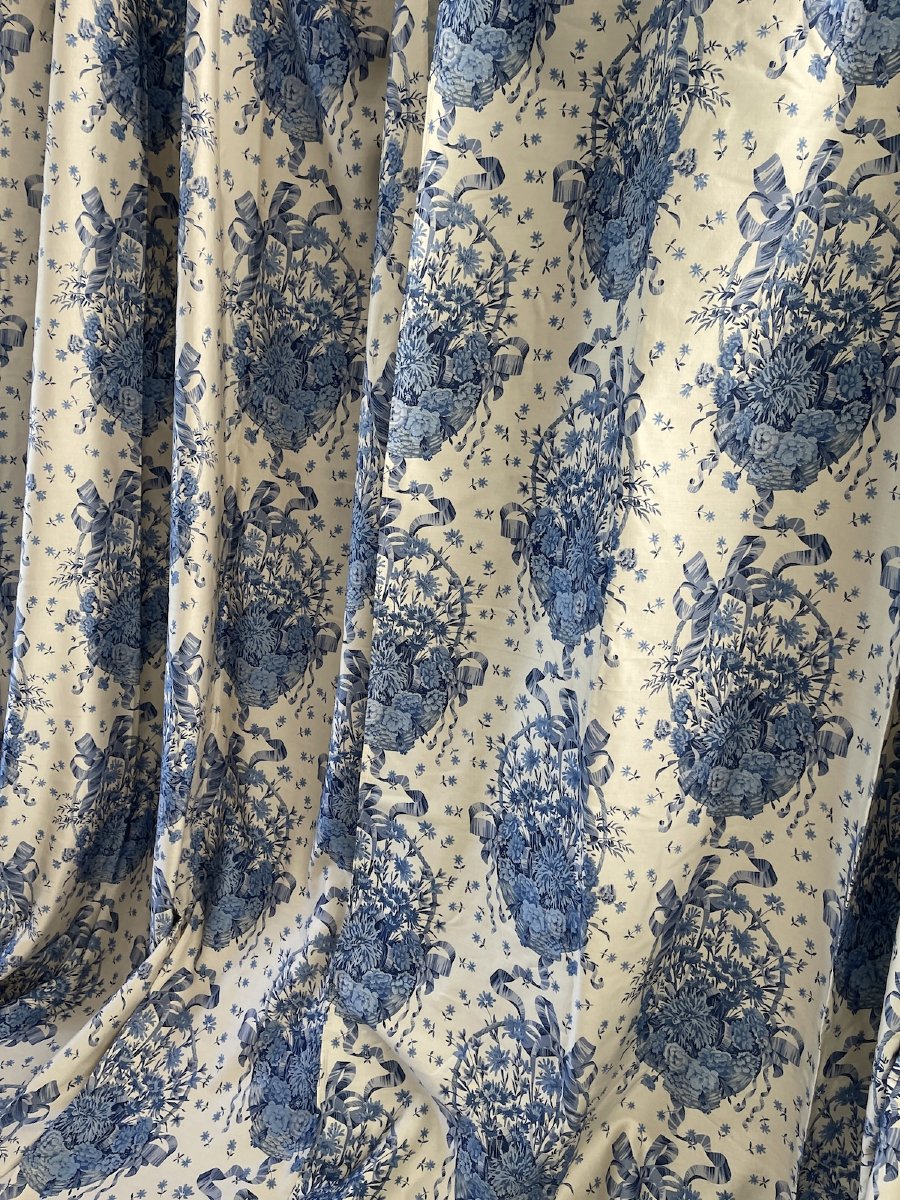  Pair Of Printed Curtains In A Harmony Of Blues-photo-2