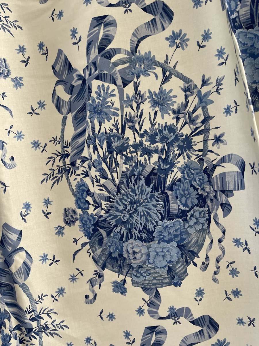  Pair Of Printed Curtains In A Harmony Of Blues-photo-3