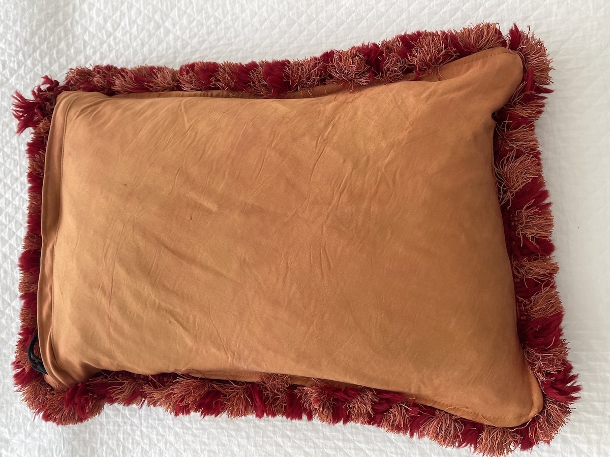 Coussin ancien en velours de soie brodé – XIXème siècle-photo-1