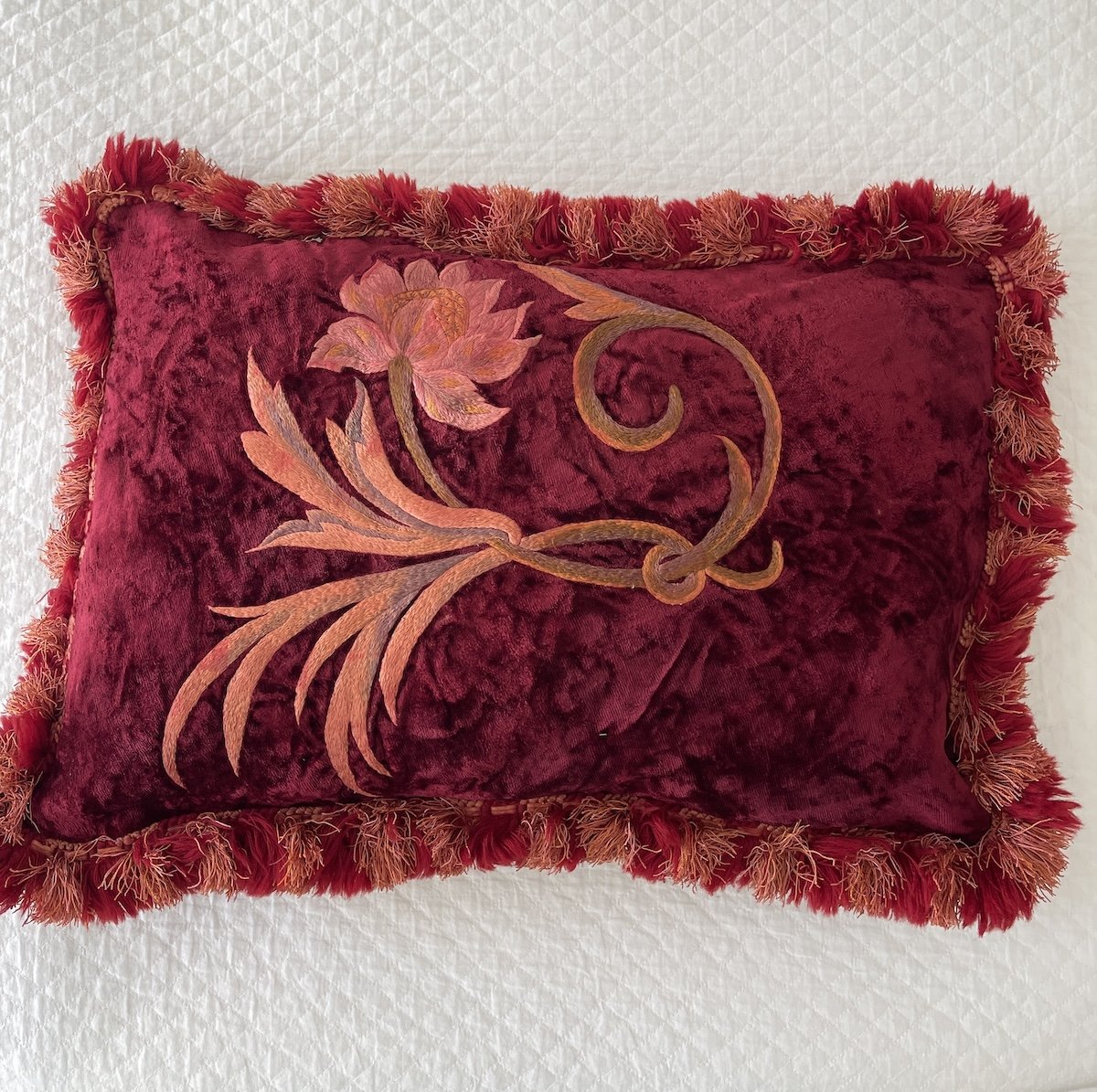 Coussin ancien en velours de soie brodé – XIXème siècle-photo-2