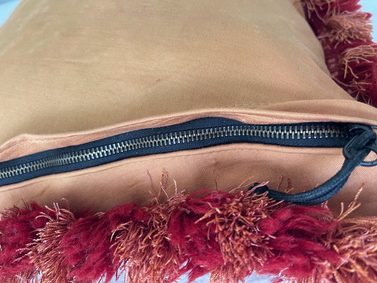Coussin ancien en velours de soie brodé – XIXème siècle-photo-3