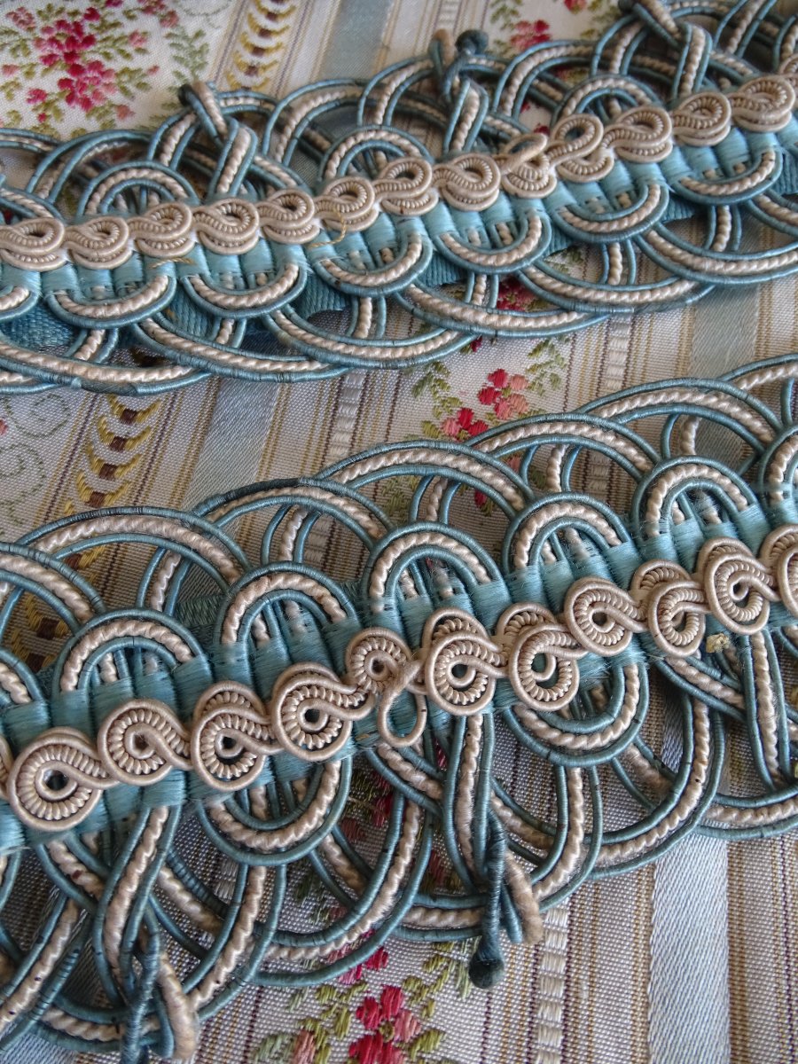Métrage de passementerie ancienne en soie lyonnaise – XIXᵉ siècle-photo-4