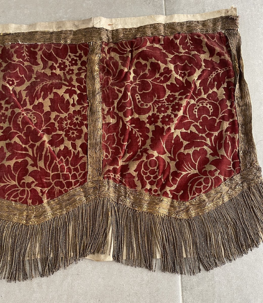 Antique Decorative Textile Made Of Red And Gold Silk Velvet, With Fringe-photo-5