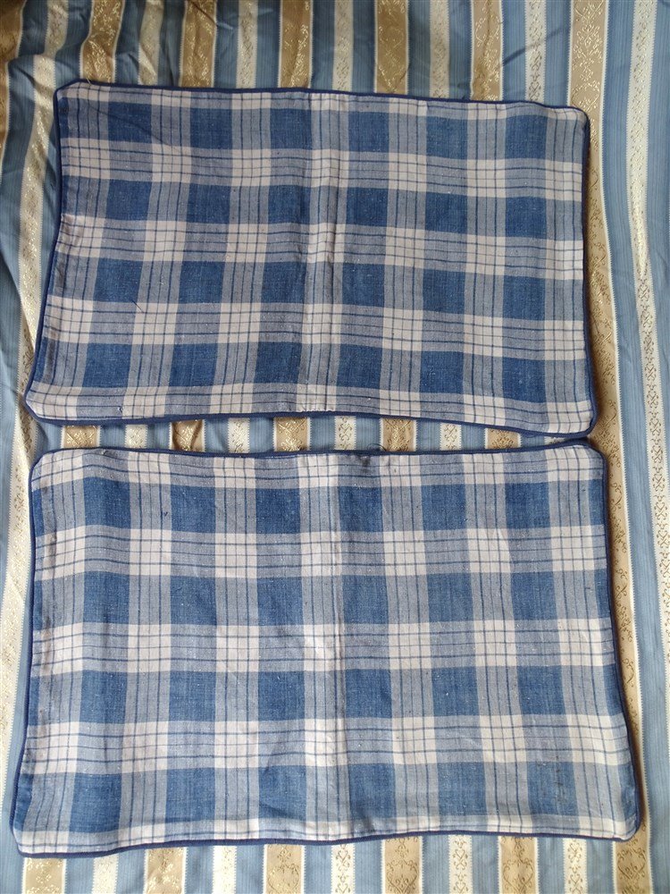 2 Cushion Covers In Blue And White Linen Checks Old Fabric-photo-3