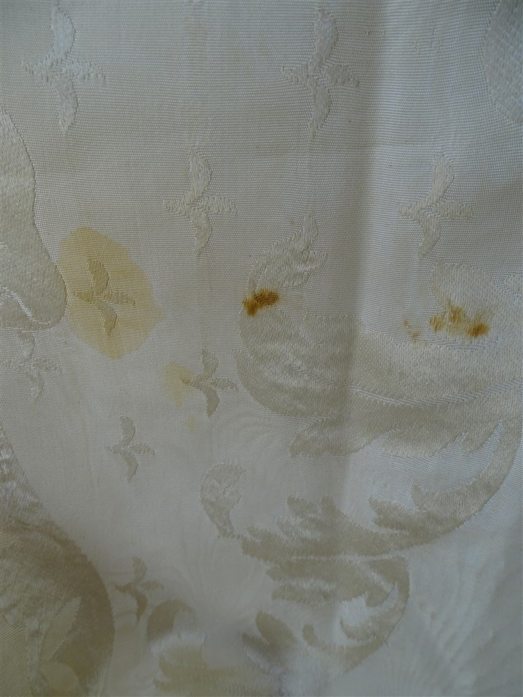 Moiré Satin  Ivory Table Cover Or Bed Cover   And Flower Embroidery-photo-2