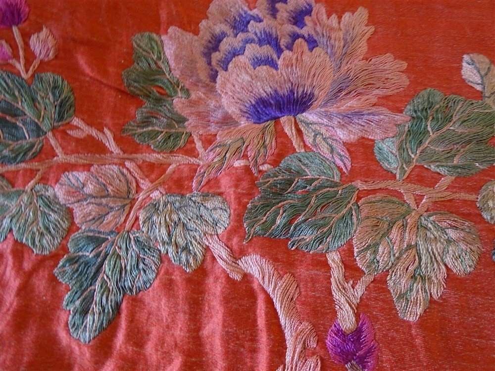 Broderie Japonaise Sur Soie Rouge tenture au  Décor Floral Et Oiseaux-photo-7