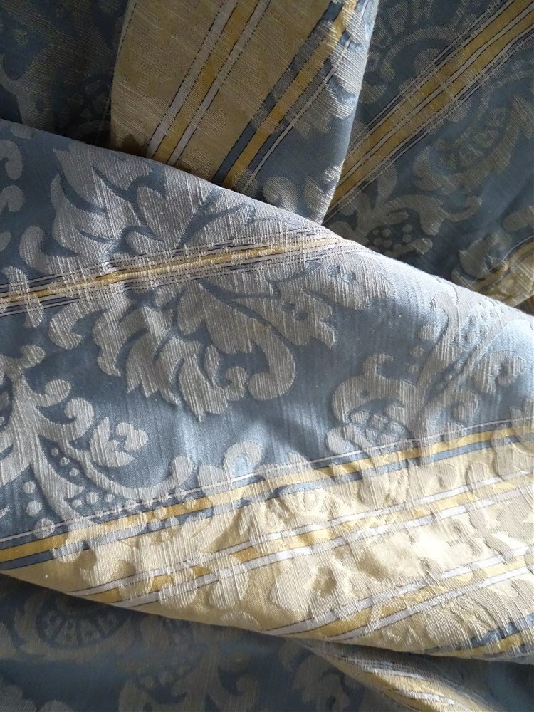 Pair Of Silk Drapes Floral Decor-photo-2