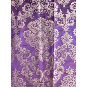 Etoffe  en soie Italienne Ancienne Décor Baroque  Couleur Violette
