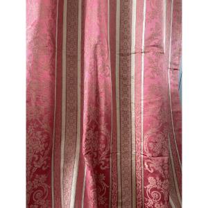 Second Footage Of Pink Silk From The End Of The 19th Century For Curtains, Upholstery, Doors