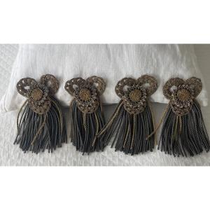 Set Of 4 Pieces Of Silk Trimmings, 19th Century. 