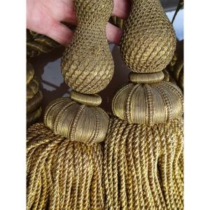 Passementerie de château – 2 pompons et cordons en fils métalliques dorés, 