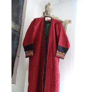 Robe en soie rayée d’Asie centrale XIXe siècle