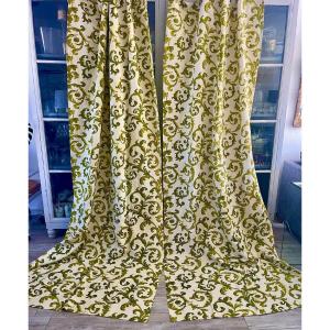 First Pair Of Baroque-style Printed Linen Curtains, 295 Cm X 125 Cm. 2 Pairs Available