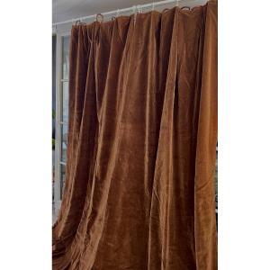Paire de rideaux anciens en velours brun cuivré