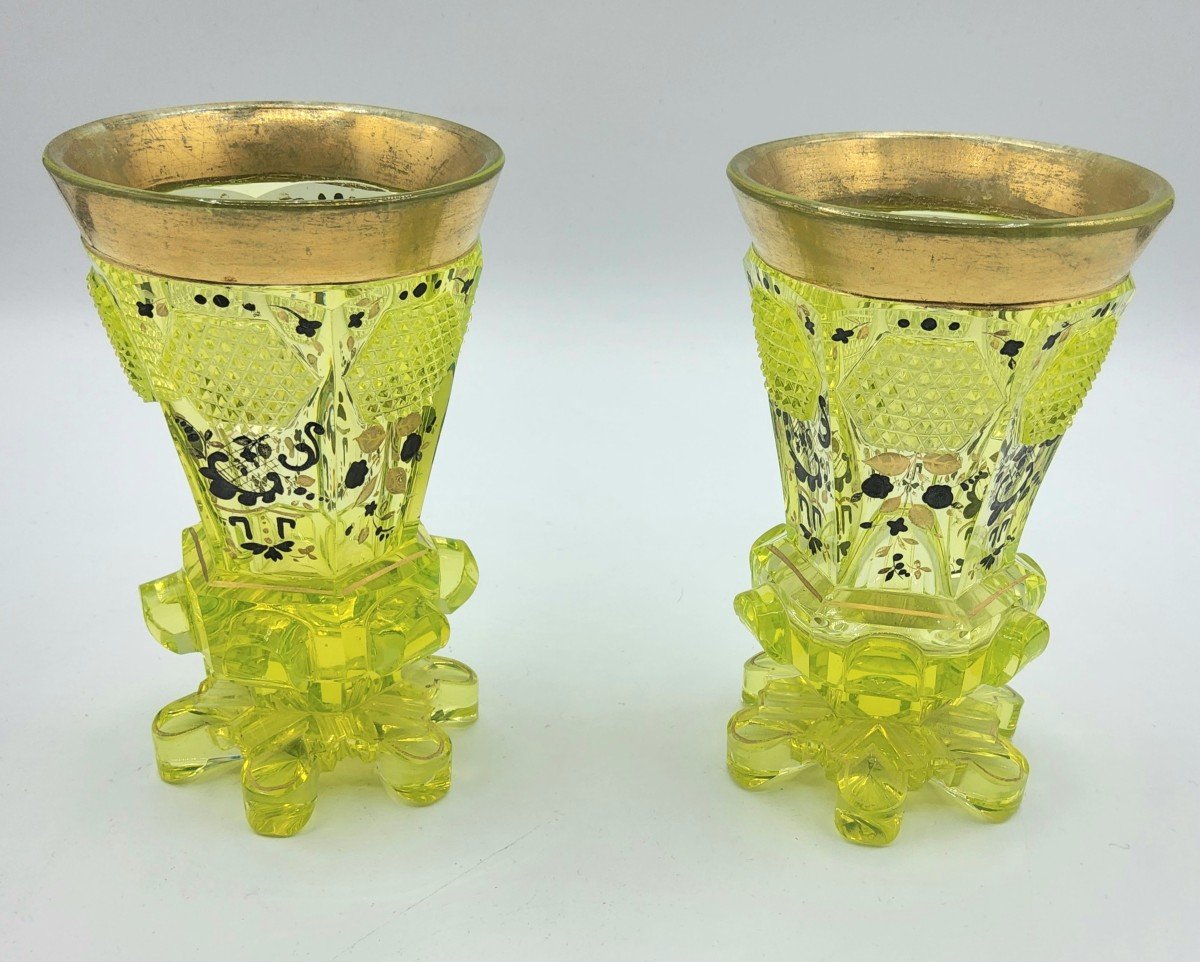 Paire De Magnifiques Vases En Verre Émail Boheme  Vaseline Uranium Les Plus Rares -photo-3