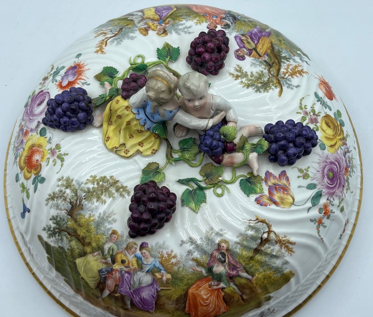 Dresden Porcelain Covered Bowl Center Piece,very Large,perfect Condition -photo-4