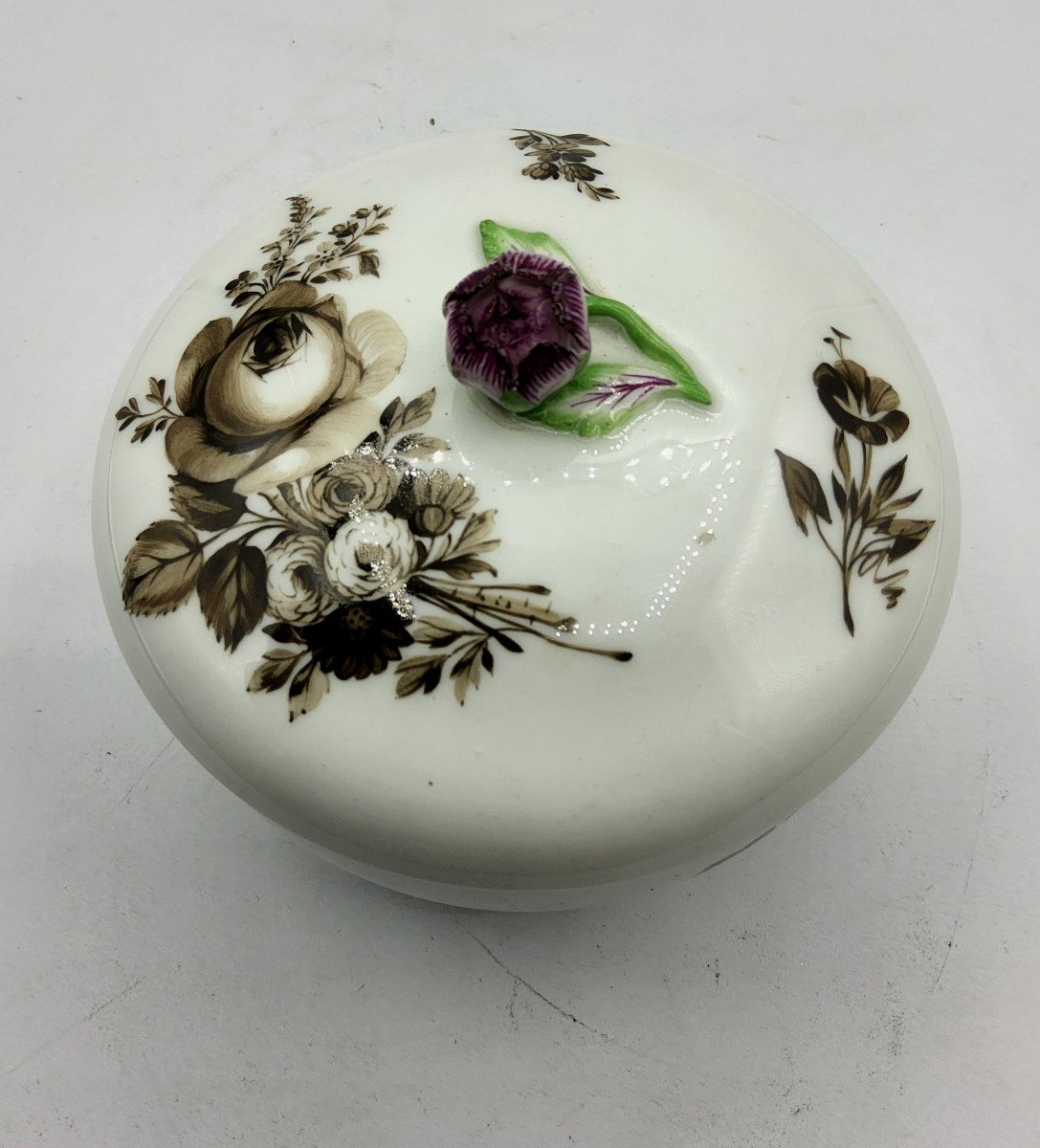 Meissen Marcolini sucrier avec roses peintes en noir-photo-2