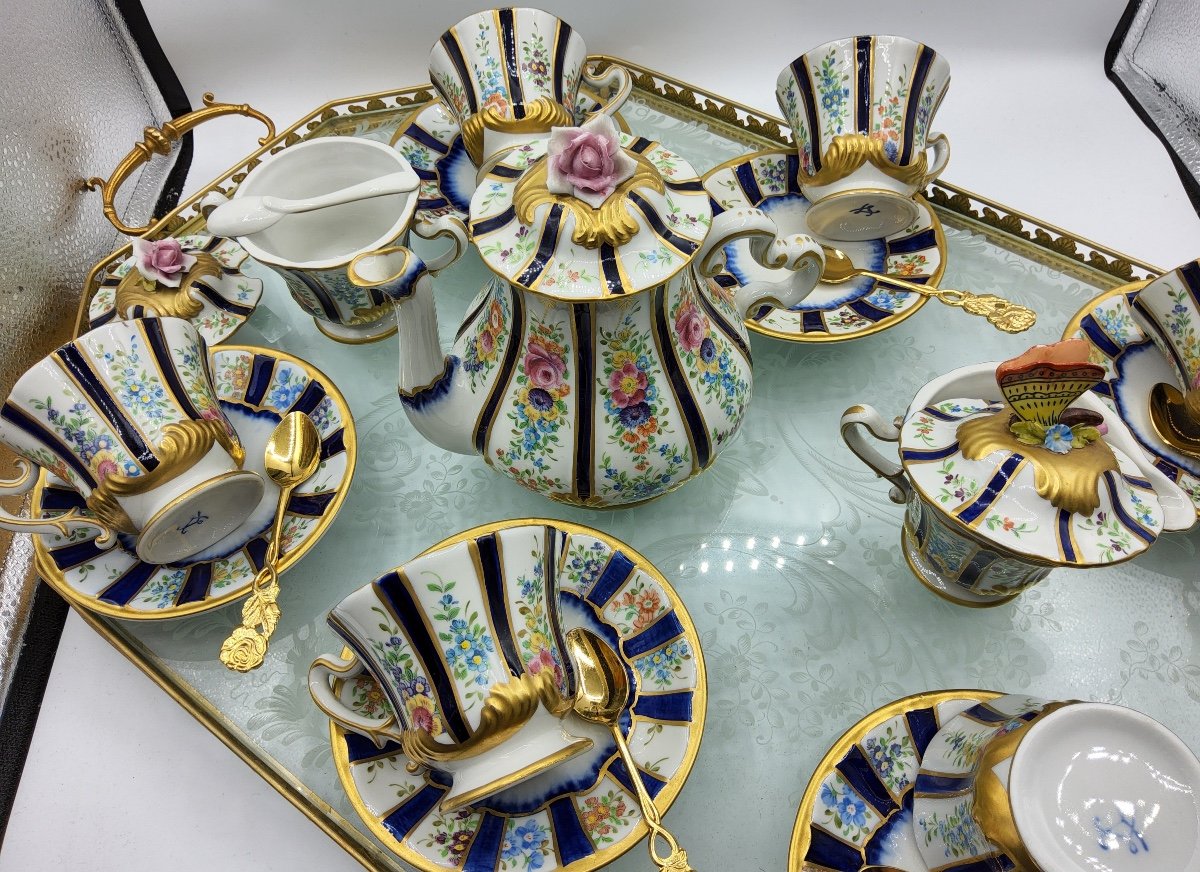 Service à Café En Porcelaine De Sèvres Pour 6 Personnes Avec Plateau Et Cuillères-photo-2