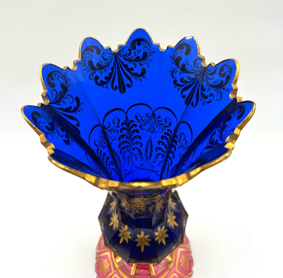 Vase  En Verre De Bohême En Deux Couleurs Réalisé Pour Un Marché Oriental-photo-5