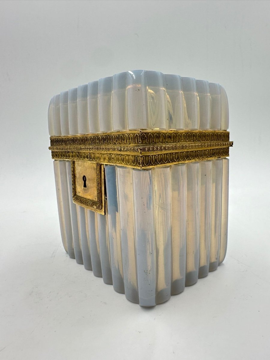 White Opaline Box Charles X Period-photo-4