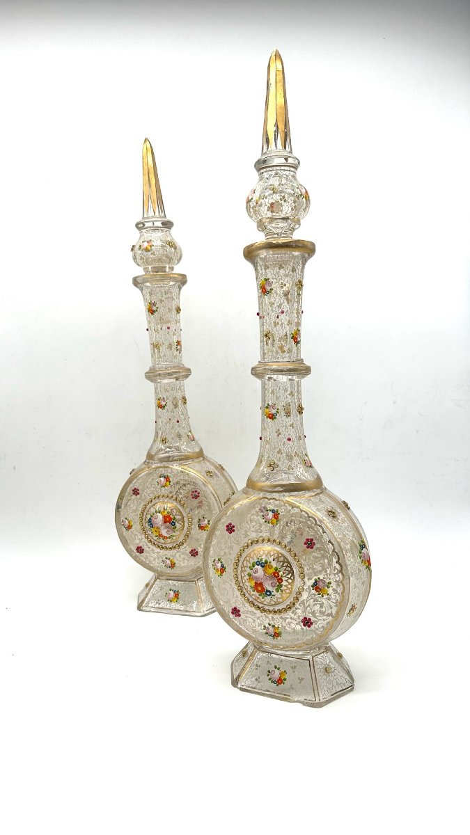 Paire De Carafes Et Bouchons En Verre émaillé De Bohème Pour Le Marché Du Moyen-orient, 19e -photo-2