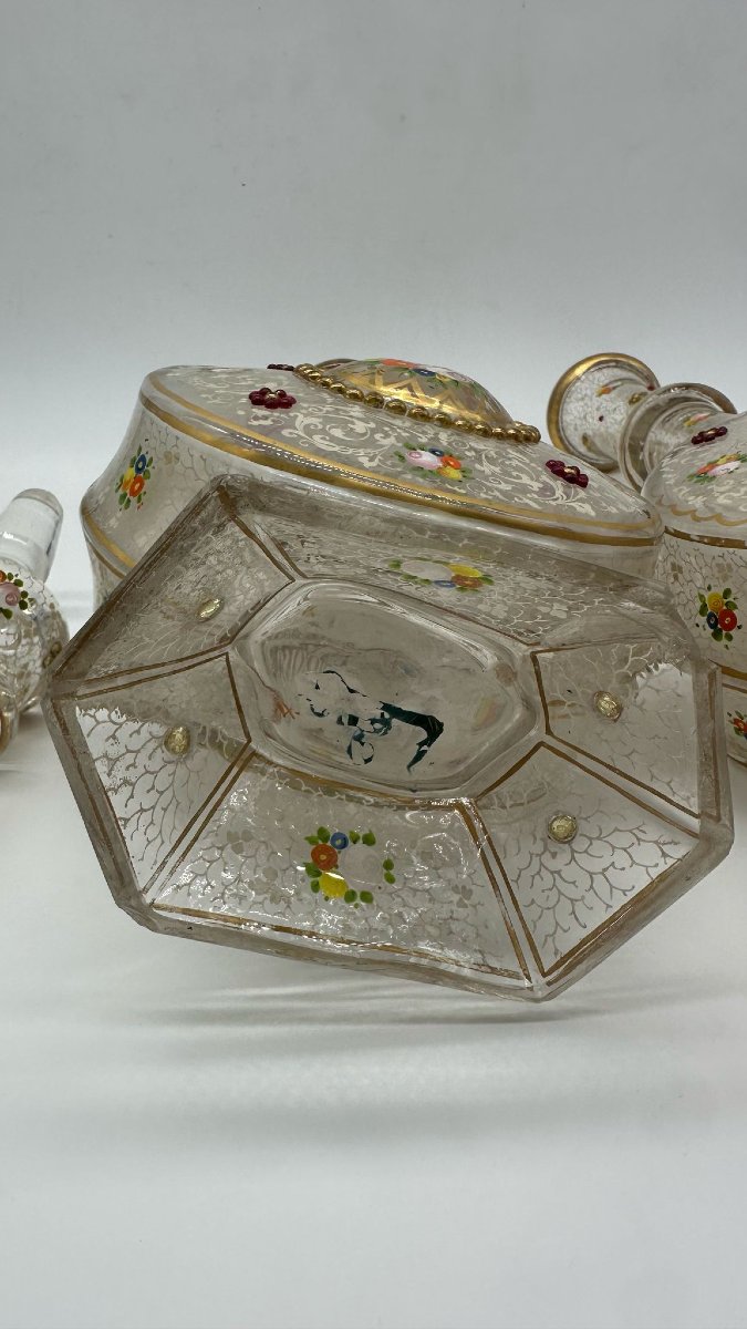 Paire De Carafes Et Bouchons En Verre émaillé De Bohème Pour Le Marché Du Moyen-orient, 19e -photo-6