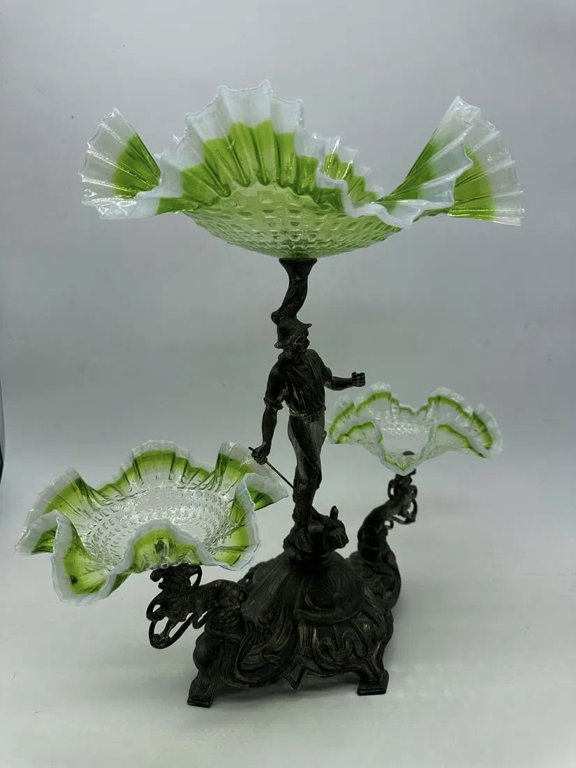 Art Nouveau Centerpiece With 3 Glass Green Opalescent Bowls-photo-2