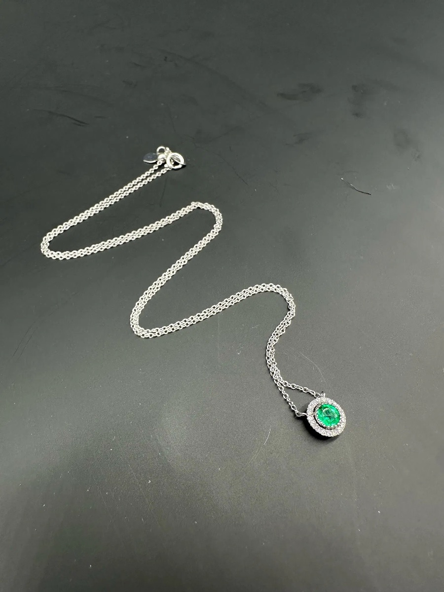 18k Gold Emerald And Diamonds Collier Pendant.-photo-3