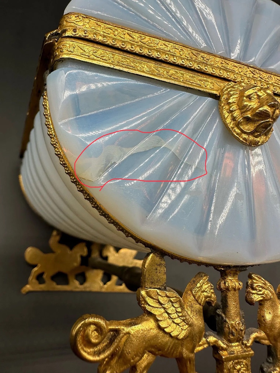 Coffret en opaline « Bulle de Savon » monté en bronze d'or, époque Premier Empire-photo-4