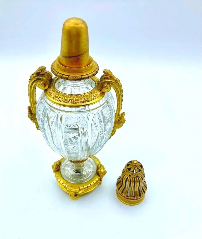 Rare ! Flacon de parfum à double anse en bronze signé du musée Baccarat-photo-3