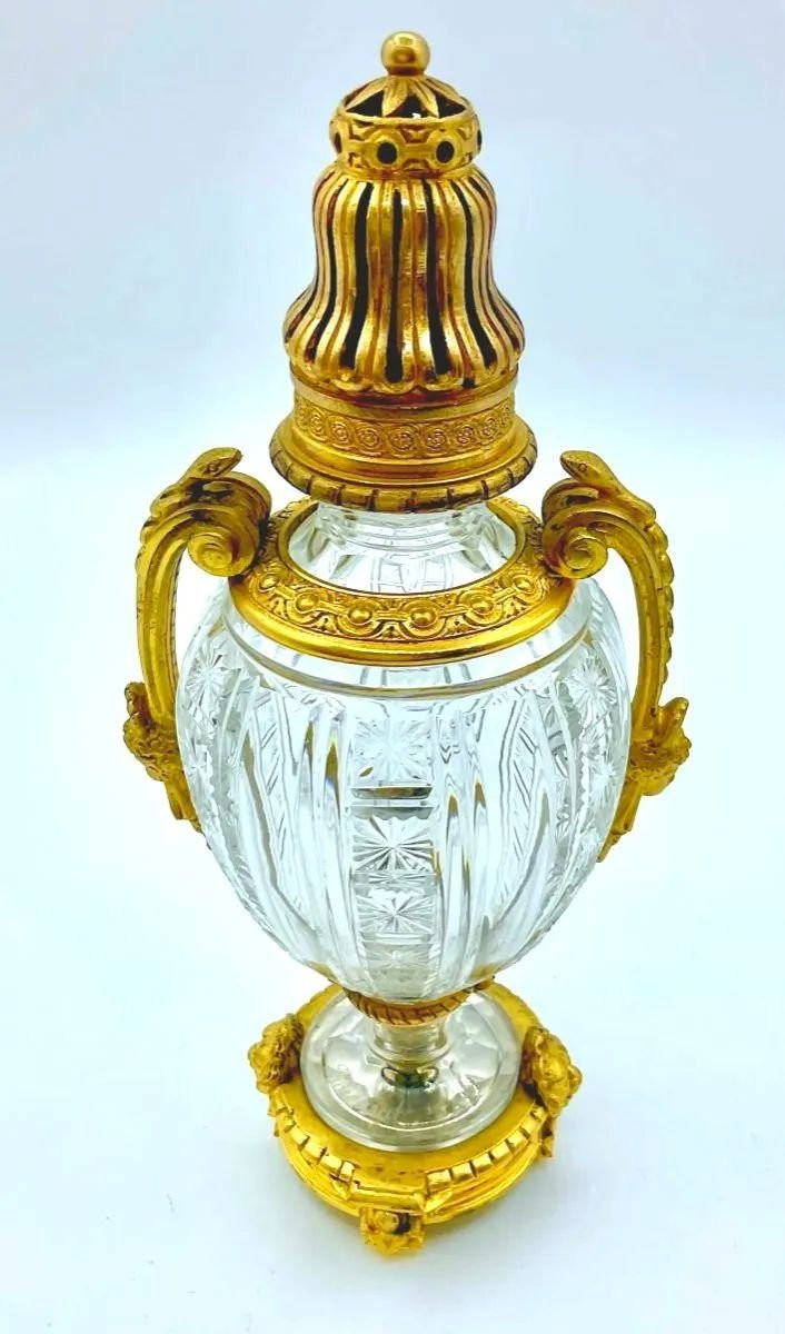 Rare ! Flacon de parfum à double anse en bronze signé du musée Baccarat-photo-6