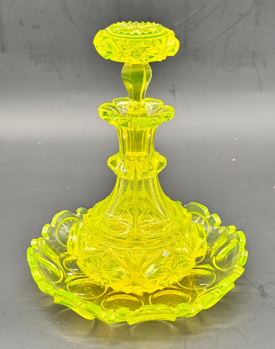 Antique Uranium Baccarat Glass Ever And Charger,perfect Condition 