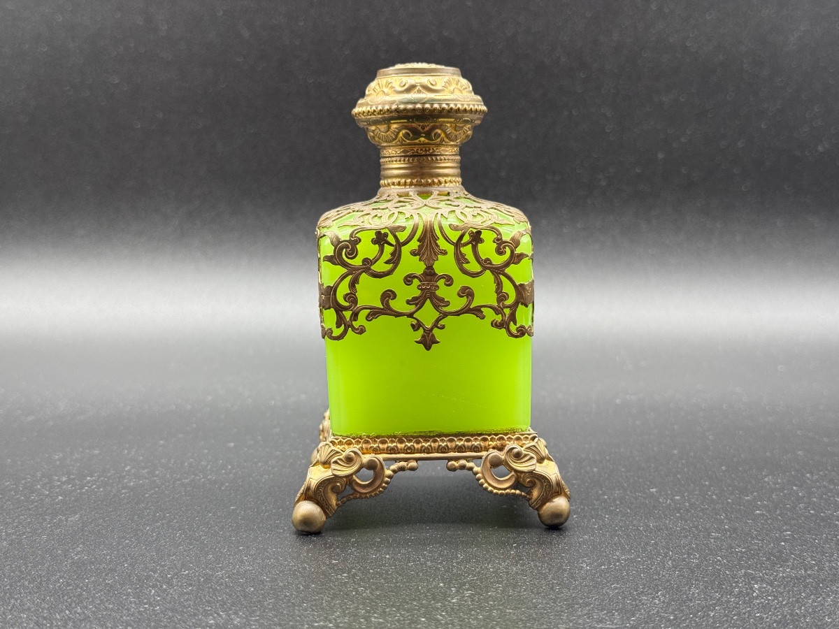 Large French Opaline Uranium Perfume Bottle,palais Royal-photo-2