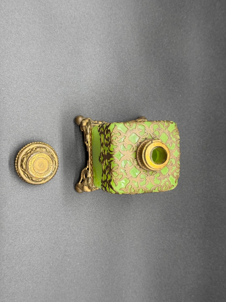 Large French Opaline Uranium Perfume Bottle,palais Royal-photo-5