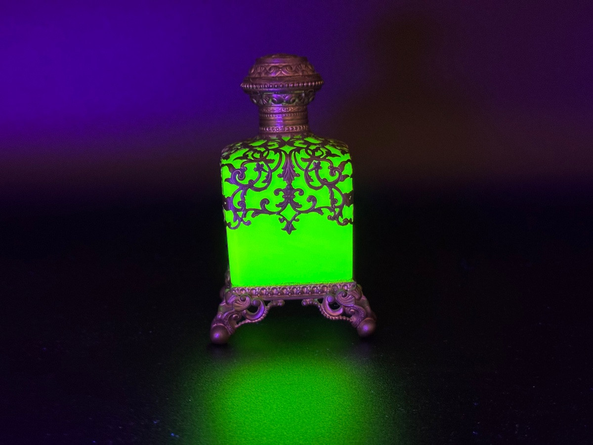 Large French Opaline Uranium Perfume Bottle,palais Royal-photo-8