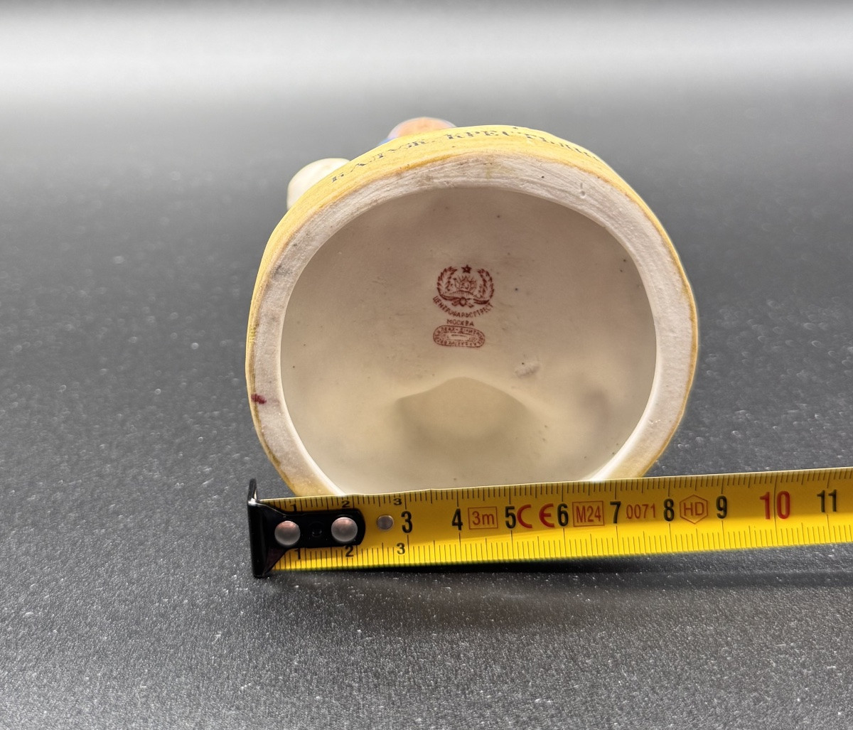 Statuette « Femme de Kalouga » (série « Peuples de Russie »), porcelaine, biscuit, Gardner-photo-3