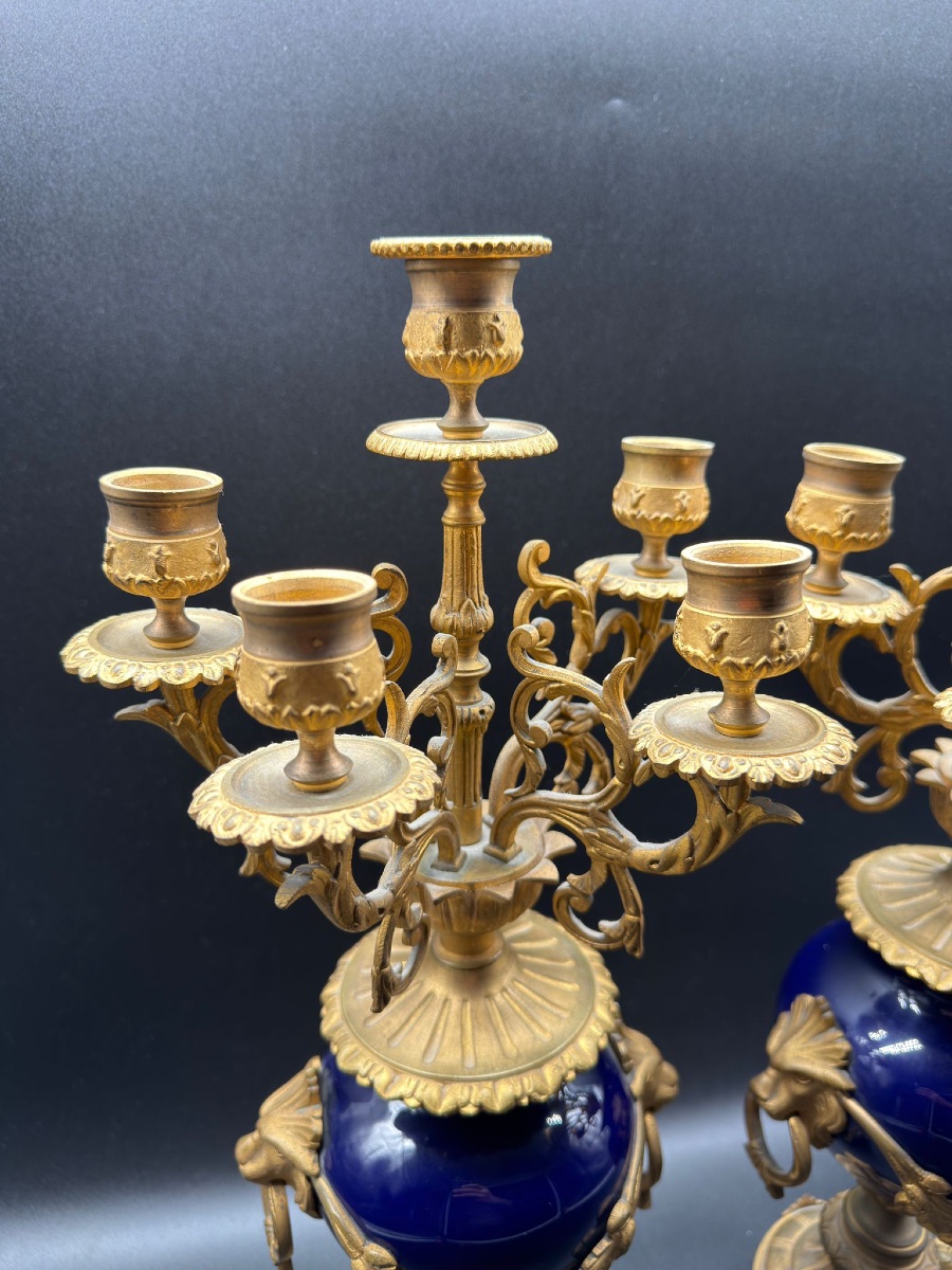 PAIRE DE CANDÉLABRES EN BRONZE DORÉ ET PORCELAINE DE SÈVRES, FRANCE, XIXe SIÈCLE-photo-6