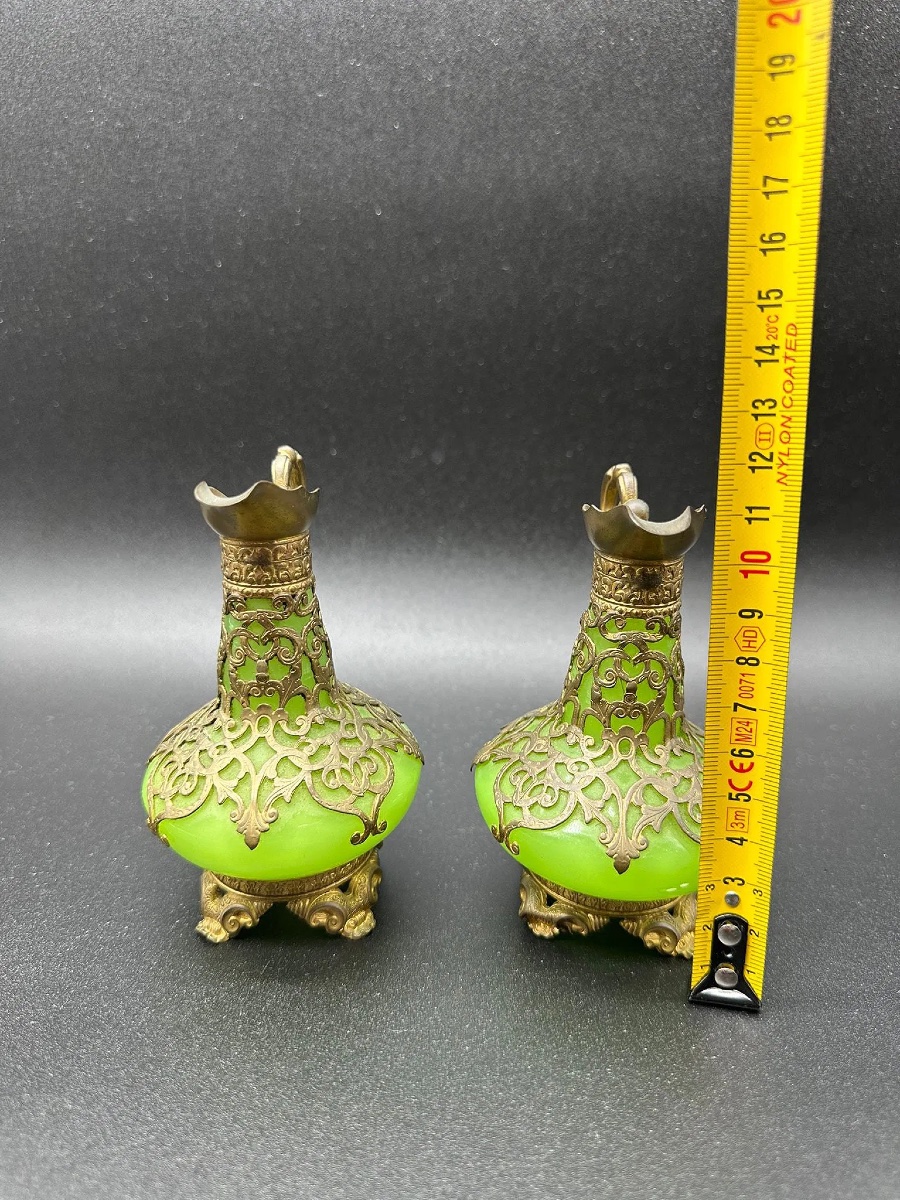 Pair Of French Opaline Uranium Glass Jugs. Palais Royal. Napoleon III-photo-3