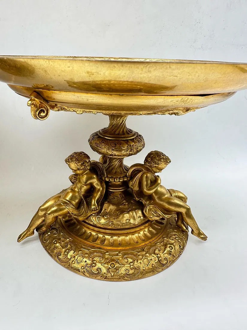 XIXe siècle Paire de tazza en bronze doré de style gothique-photo-4