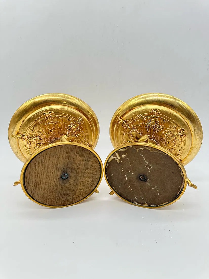 XIXe siècle Paire de tazza en bronze doré de style gothique-photo-4