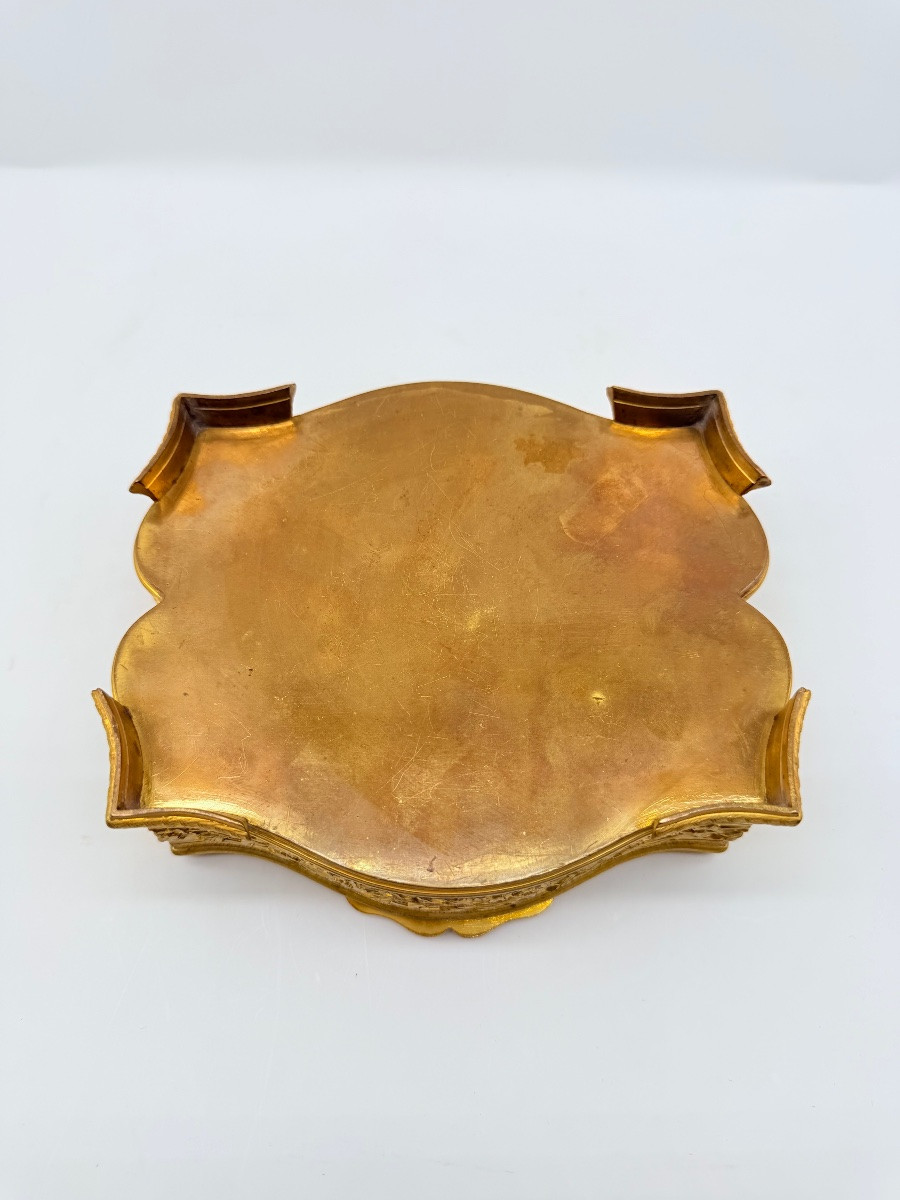 COFFRET A BIJOUX ORNE Bronze doré avec miniature portrait -photo-4