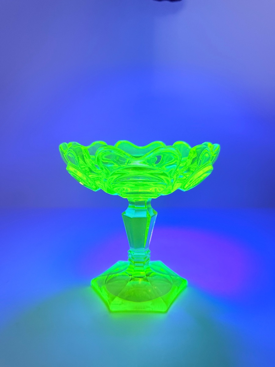 Antique Bohemian Uranium Glass Tazza -photo-2
